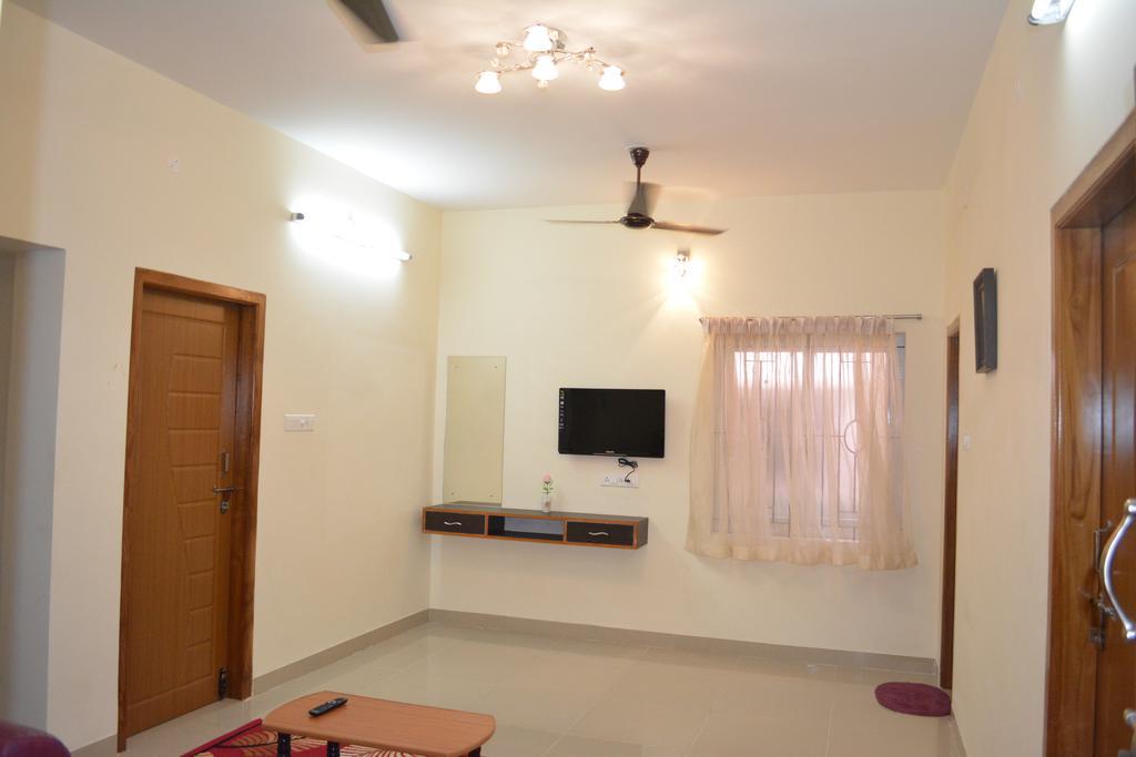 Jp Nivaas Guest House Mayiladuthurai Exteriör bild
