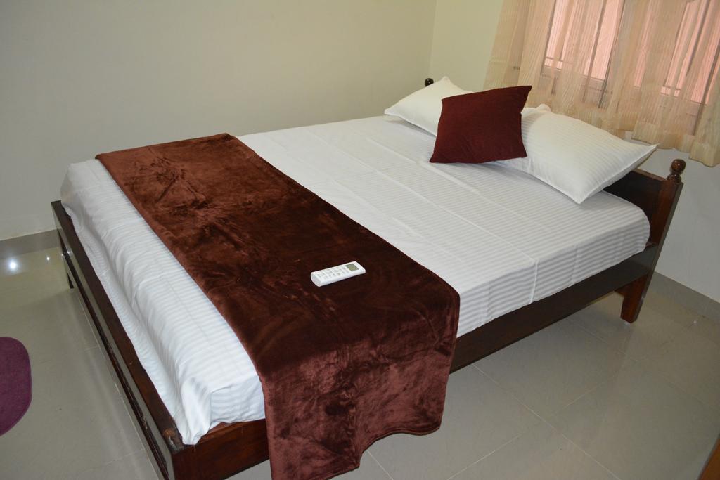 Jp Nivaas Guest House Mayiladuthurai Exteriör bild